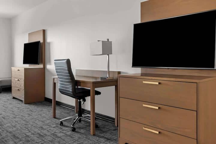 Room 42 of 58