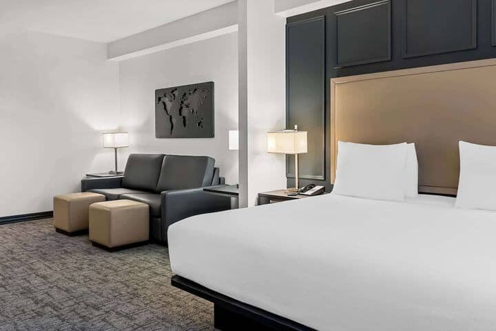 Room 21 of 58